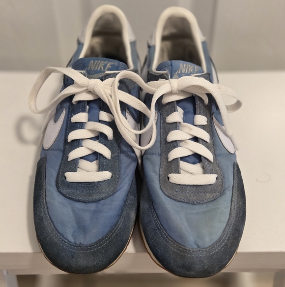 classic nike shoes 1980s women's